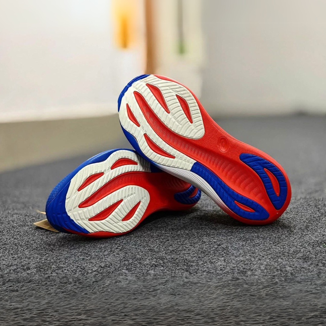 Nimbus 27 Paris - Blue/Red/White