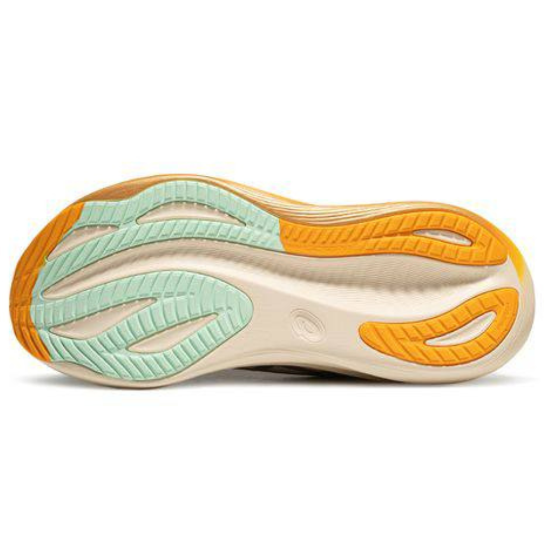 Nimbus 27 - White/Gold